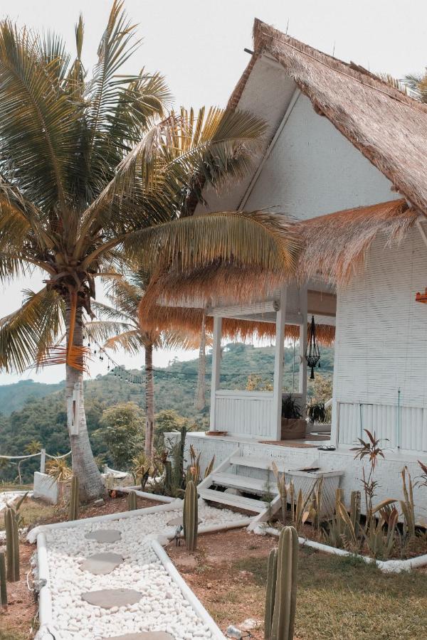 Tropical Glamping Nusa Penida - Private Romantic Seaside Bungalow Diamond Beach Pelilit Экстерьер фото