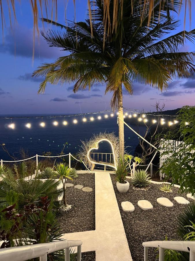 Tropical Glamping Nusa Penida - Private Romantic Seaside Bungalow Diamond Beach Pelilit Экстерьер фото